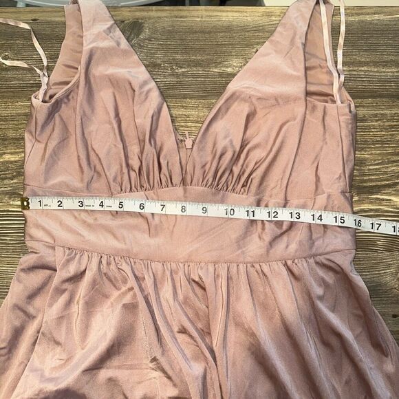 La Femme Sleeveless Plunge Neck A Line Gown in Mauve Pink #S1530. Size 14. 14 - Picture 6 of 10